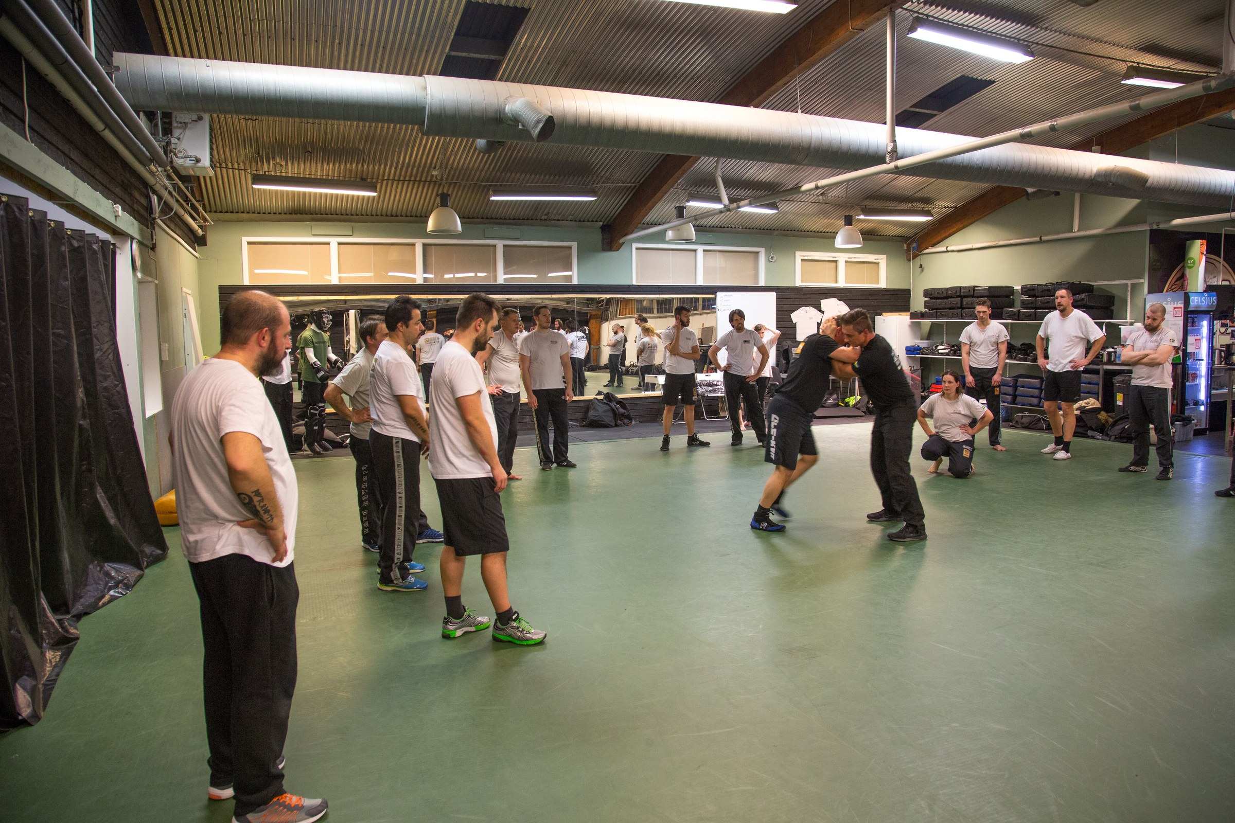 Vuxenpass i Göteborgs Krav Maga Klubbs lokal i Västra Frölunda.